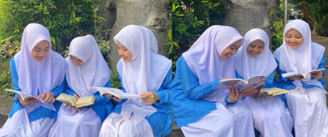 Tentang Daarul Mansur